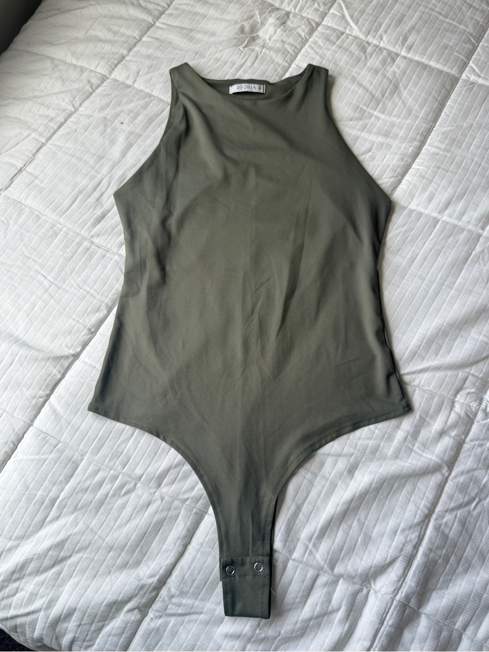 Reoria olive green seamless high neckline sleeveless bodysuit size M